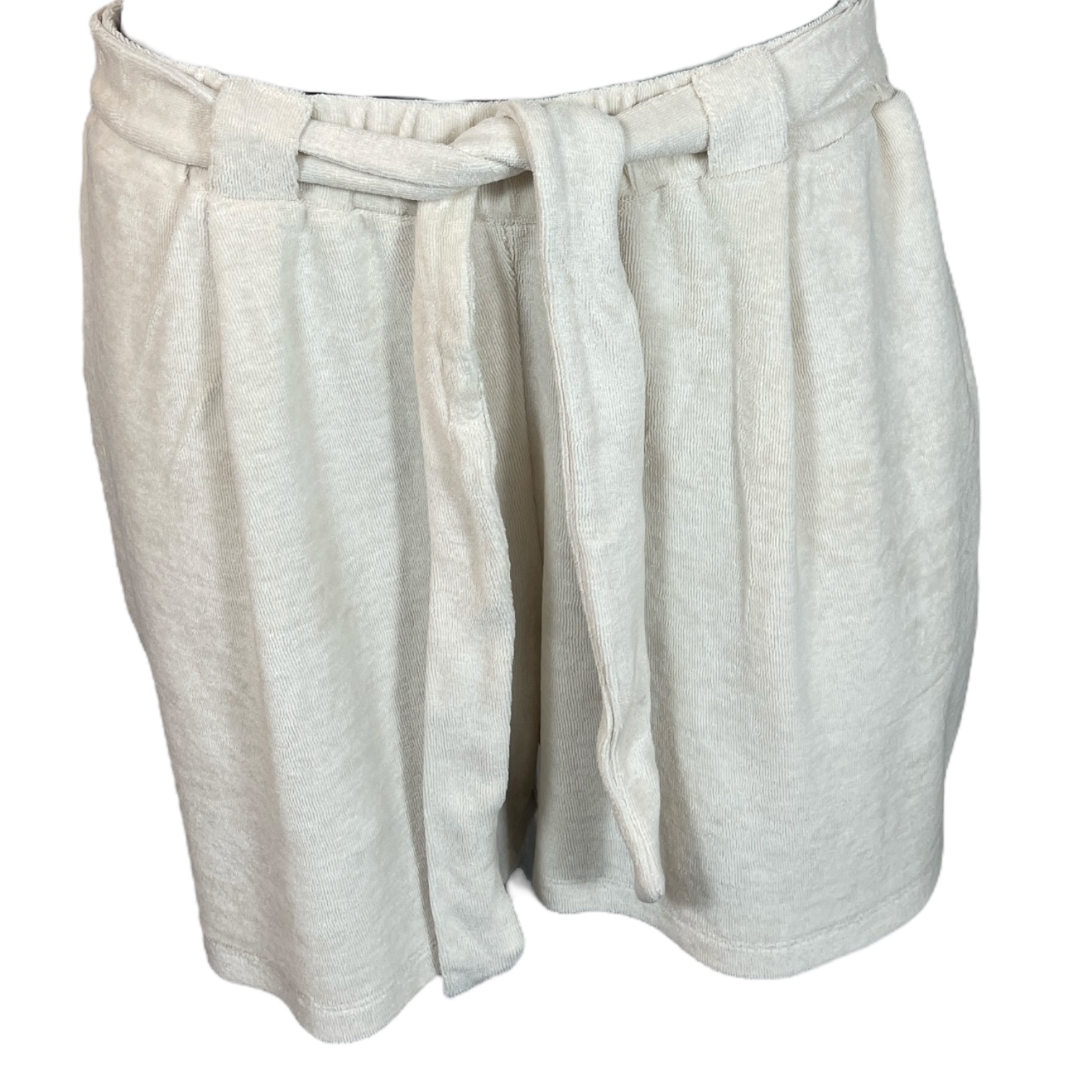 LOVE JOY VICTORY 1-2304-057 DAMEN  FROTTEE SHORTS  MIT BINDEGÜRTEL BEIGE