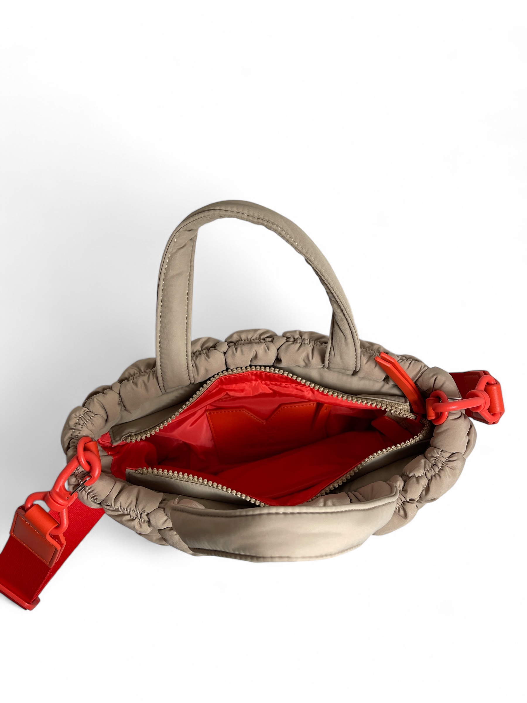 UNIO CORTINA S BUBBLE NYLON KLEINE TASCHE PUFFER BAG ORANGE TOAST