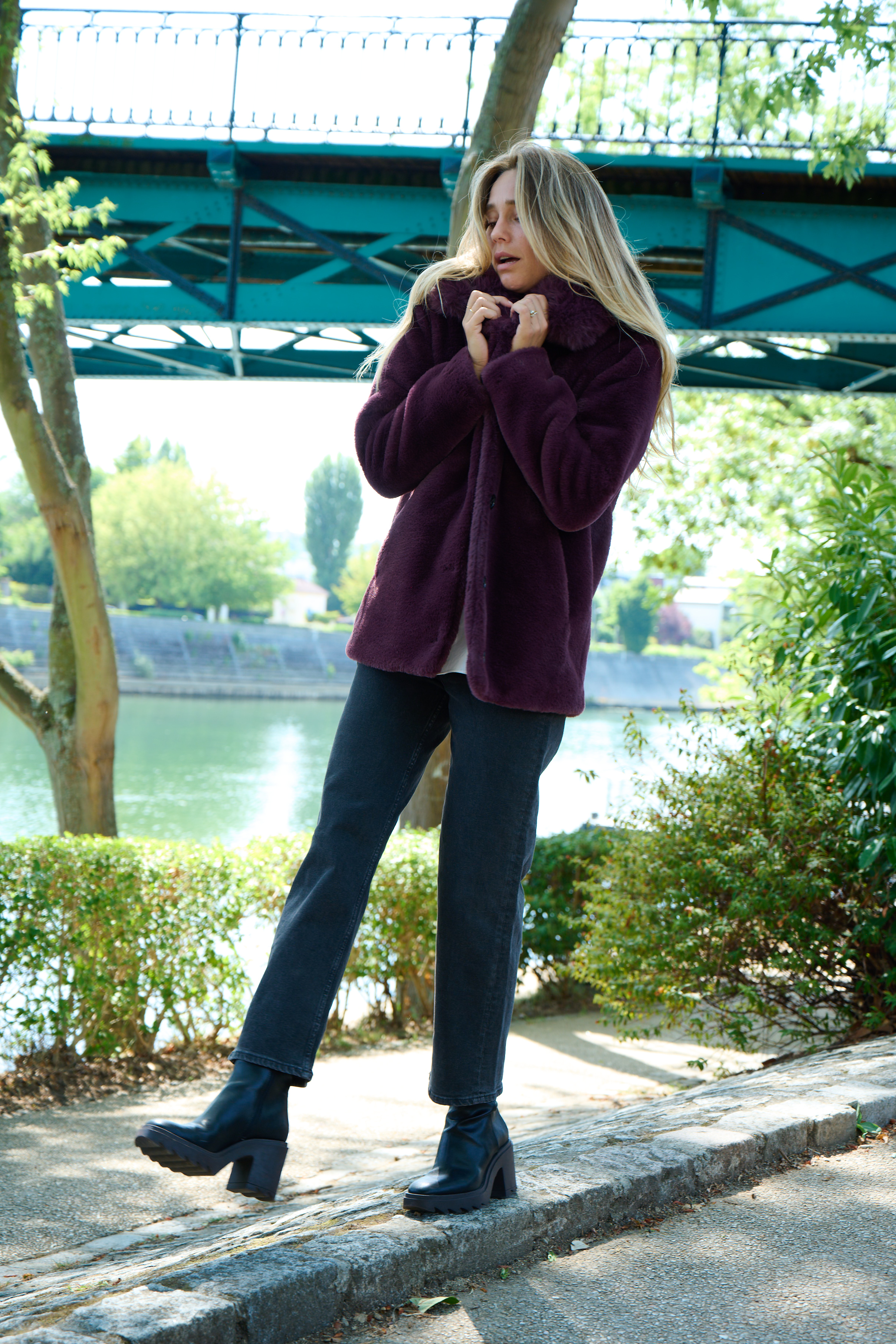 OAKWOOD 65099 KANDA Kunstfell Jacke Bordeauxrot